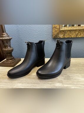 Tory Burch Matte Black Chelsea Ankle Booties
